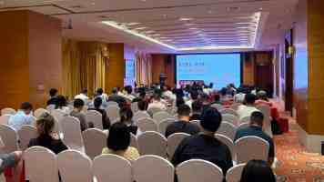 商务部李成钢国际贸易谈判代表兼副部长会见美国苹果 COO 萨比赫 · 汗